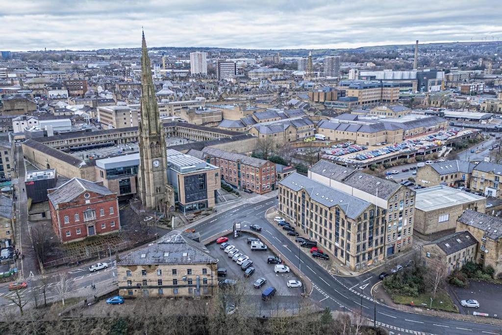 Chic Mill Conversion Beside Piece Hall & Eureka! Halifax Kültér fotó